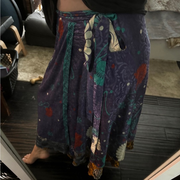 Silk sari wrap skirt - Picture 14 of 16